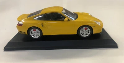 PORSCHE 1/12 ème 996 TURBO JAUNE CARSON - Photo 1/4