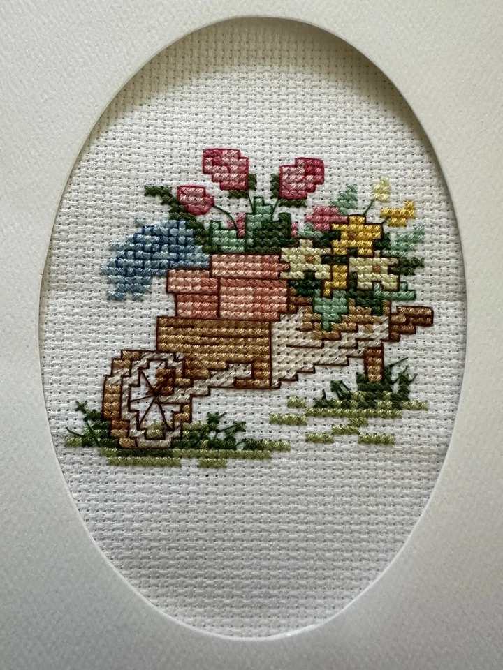 TARJETA PUNTO DE CRUZ TERMINADA COMPLETA ''JARDÍN DE FLORES 1"" Foto 1 de 1