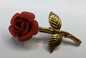 Matte Enamel Red Rose Brooch Gold Tone Stem and Leaves 1.75" Vintage Estate - Picture 1 of 6