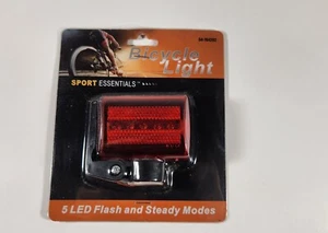 NEW BIKES SPORT ESSENTIALS BICYCLE LIGHT 5 LED FLASH AND STEADY MODES - Picture 1 of 5