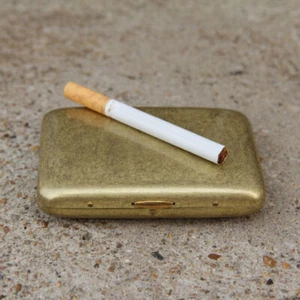 Caja de regalo de caja de cigarrillos de cobre macizo de latón macizo coleccionable de alta calidad - Imagen 1 de 9
