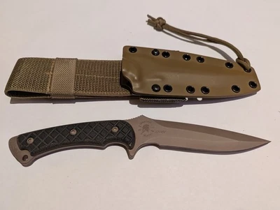 Spartan Blades Ares Hoja Fija Negro Mango Micarta, Hoja Plana Tierra Oscura  Foto 1 de 2