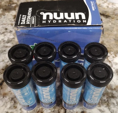 Tabletas de hidratación Nuun Energy - Berry Blast (8 tubos, 80 porciones) - Electrolito Foto 1 de 3