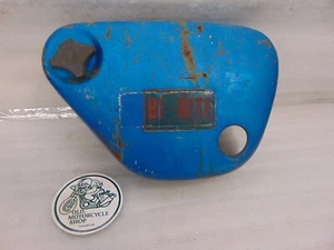YAMAHA YG-1 ROTARY JET 80CC RIGHT SIDE PANEL COVER KNOB - Picture 1 of 5