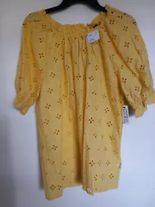 Cure Apparel Womens Eyelet Short Sleeve Top Sz XL NEW - Bild 1 von 3