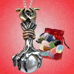 TALONS OF THE MOON PENDANT Werewolf Claw Necklace Children of the Night FREE GEM - Picture 1 of 3