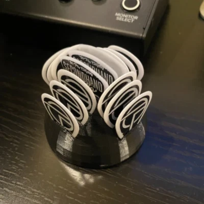 Soporte para púas de guitarra | Almacenamiento de púas de guitarra | Tiene capacidad para 15 selecciones - 1,2 mm o más pequeño Foto 1 de 4