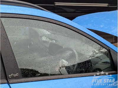 Hyundai Kona Front Door Electric Window Regulator With Motor Right 2020 SUV OS - Image 1 of 3