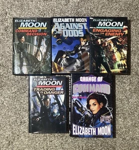 Elizabeth Moon Lot of 5 Hardcover Books Military Science Fiction - Foto 1 di 2