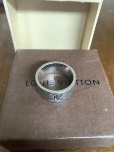 Louis Vuitton men Ring  With Dust Bag And Box - Picture 1 of 11