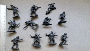 GERMAN INFANTRY WW2 AIRFIX ? REVELL ? 1/32 ? 50MM PLASTIC MINIATURES G916 - Imagen 1 de 1