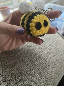 Bumble Bee Keyring Crochet - Picture 1 of 2
