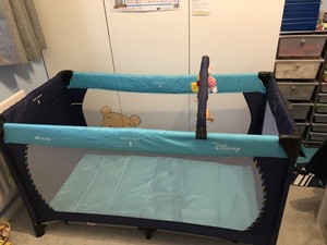 winnie the pooh travel cot