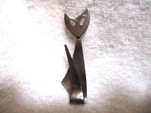 Vintage silberfarbene siamesische Katze Kätzchen Anstecknadel Brosche ~ signiert Kim - Bild 1 von 2