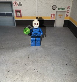 (B63) LEGO Star Wars Senate Commando Minifigure Blue W/ Blaster