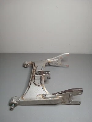 ✅ 2006 铃木 Quadsport Z250 Ltz250 2x4 后摆臂悬挂摆臂 — 第 1/4 张图片