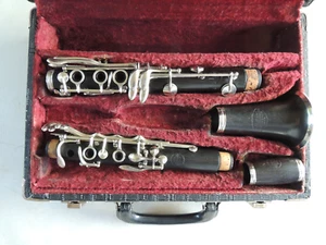 A. Fontaine Couesnon Paris Wood Clarinet Ser. 8399 - Picture 1 of 17