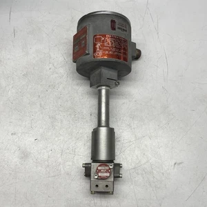 Transmisor de flujo Max Machinery 286-313 5-30 V con medidor de flujo de pistón 213-313 - Imagen 1 de 5