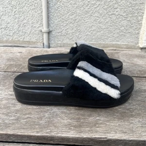 Prada Damen Fell Pantoletten Hausschuhe Lammfell schwarz weiß Größe 39,5 US 9 Original - Bild 1 von 6