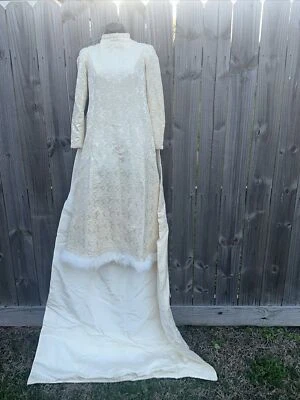 Vestido de novia vintage con ribete de piel tren jacquard brocado hecho a mano Xs Foto 1 de 4