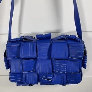 Bandolera de cuero sintético tejida Bolso de casete Cartera Bolso de mano Azul Real Ajustable - Imagen 1 de 11