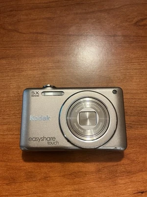 Kodak EasyShare Touch M5370 16MP Please READ Repair or parts ONLY - Image 1 of 2