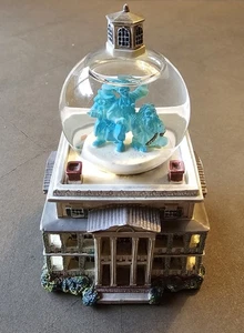 Vintage Disneyland The Haunted Mansion Mini 4” Snow Globe w/3 Hitchhiking Ghosts - Picture 1 of 8