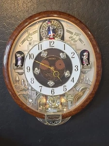 Seiko Melodies Musical Wall Clock Hi-Fi Swarovski - Works Great - Beautiful  - Picture 1 of 18