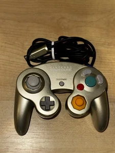 Nintendo GAMECUBE Controller Only Star Light Gold Toys"R"Us limited Edition - Picture 1 of 6