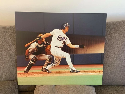 Larry Walker Autographed Foam Laminated Poster Montreal Expos 1993 20''x24'' Cover