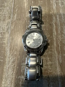 Fossil Steel FS-2525 Date Luminous Dial Sports Women’s Watch, needs battery - Picture 1 of 3