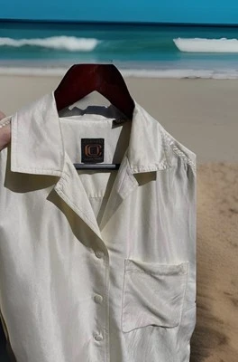 Blusa Company Ellen Tracy Seda Botón SS Crema Hong Kong Dama S? (Pecho 46") Foto 1 de 4