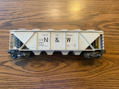 Lionel 6-17109 NORFOLK & WESTERN 4-Bay ACF N&W Centerflow HOPPER - Image 1 of 4