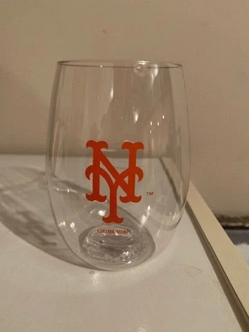 NY Mets Govino plastic wine glasses Case - (12 Glasses) Cover