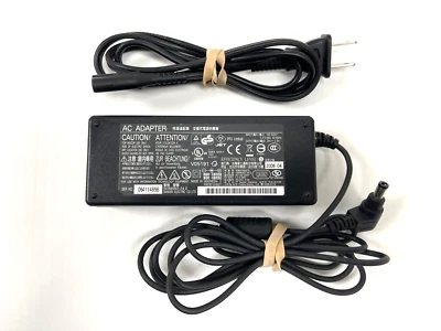 Adaptador de fuente de alimentación genuino Fujitsu Sanken SEB80N2-24 Notebook Laptop AC DC Foto 1 de 4