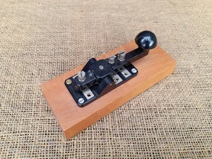Military No.2 MkIII Morse Key - Picture 1 of 7