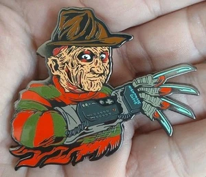 Nintendo Power Glove Nightmare On Elm Street Freddy Krueger Custom ENAMEL PIN 91 - Picture 1 of 3