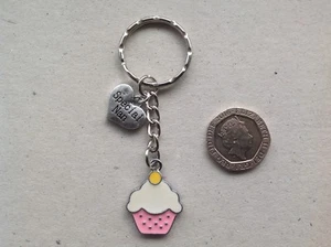 Personalised Handmade Cupcake NAN, NANA, GRAN, GRANNY, GRANDMA Charm Keyring - Picture 1 of 7