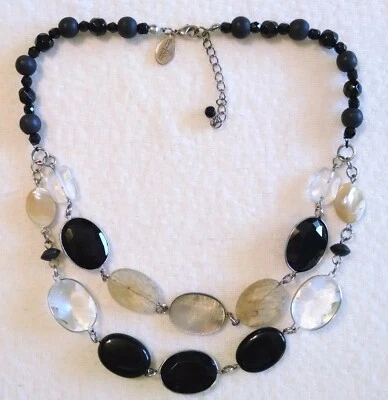 Collar llamativo de cuentas de piedra de cristal de abulón del mercado negro de la Casa Blanca Foto 1 de 4