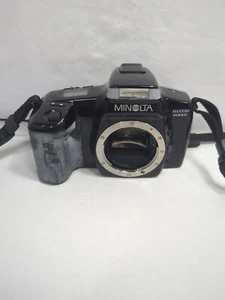 Minolta Maxxum 5000i 35mm SLR Camera Body Untested - Picture 1 of 13