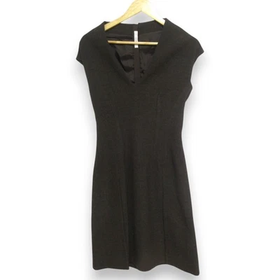 Vestido PRADA Prada Lana Sin Mangas Cuello en V Hasta la Rodilla Talla 40 Marrón Mujer USADO Foto 1 de 4