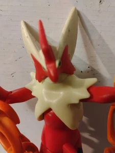 Pokemon Mega Blaziken 6" Figura de Acción Juguete Jazwares Nintendo Tomy WCT - Imagen 1 de 4