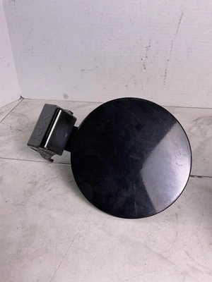 Puerta del tanque de combustible KIA SEDONA 15 16 17 18 Foto 1 de 4