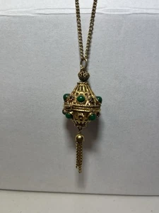 Vintage FLORENZA goldfarben grün Cab & Strass aufklappbares Medaillon Halskette Anhänger - Bild 1 von 16