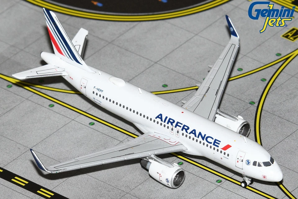 Air France Airbus A320-200 F-HEPF Gemini Jets GJAFR2179 Scale 1:400 IN STOCK - Image 1 of 1