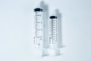 Syringes Luer lock 10ml and 20ml 18G Hypodermic Need les and Caps for Mycology - Picture 1 of 13
