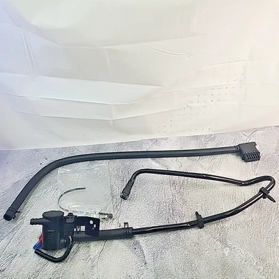 Solenoide de ventilación de bote de vapor Dorman 911239 para Silverado Sierra Tahoe Avalanche Foto 1 de 4