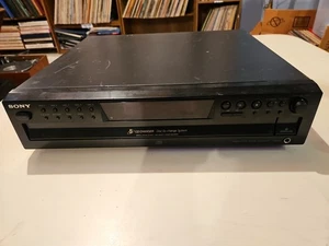 Sony CDP-CE375 - 5 Disc Karussell Wechsler - getestet & funktioniert - ohne Fernbedienung - - Bild 1 von 6