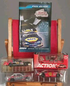 NASCAR Program Cars-Dale Jrs. 1er Coche Programa de Carreras - "The Rock" Última Guía de Fan 04 - Imagen 1 de 14
