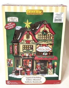 RARE! Lemax Deck The Halls Christmas Shop Lighted Building #15212 *RETIRED 2016* - Picture 1 of 9